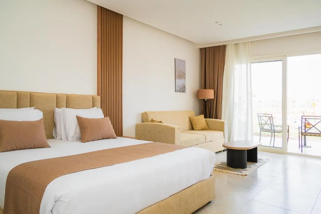 Acel Beach Resort Hotel: another view