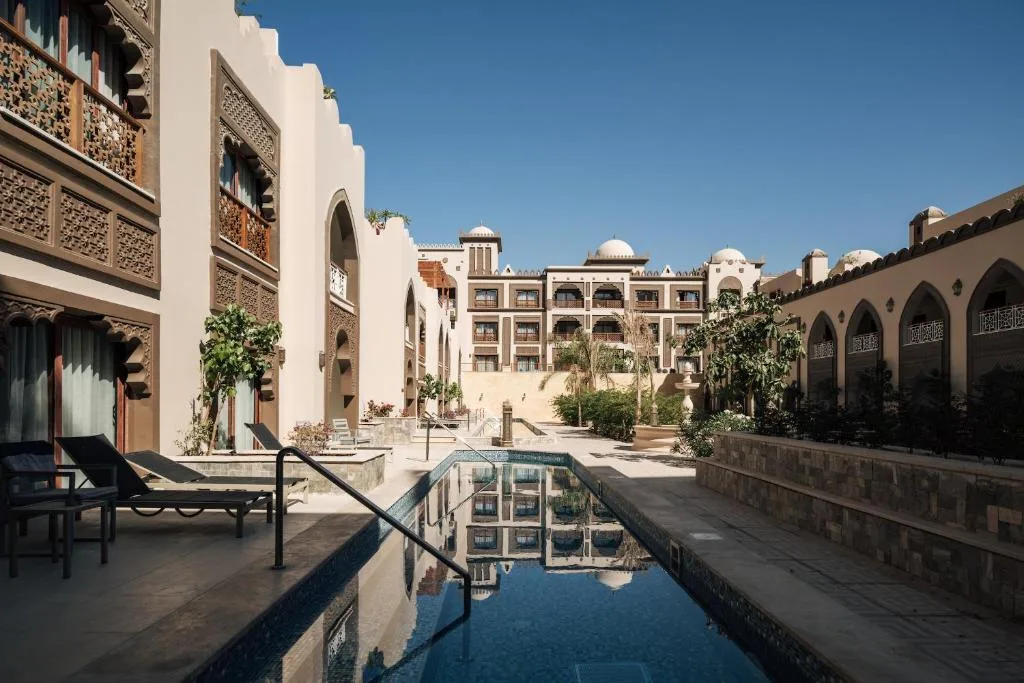 Al Kasr Sahl Hasheesh: another view