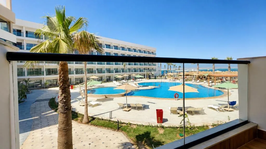 Amarina Sapphire Beach Hotel Hurghada: another view