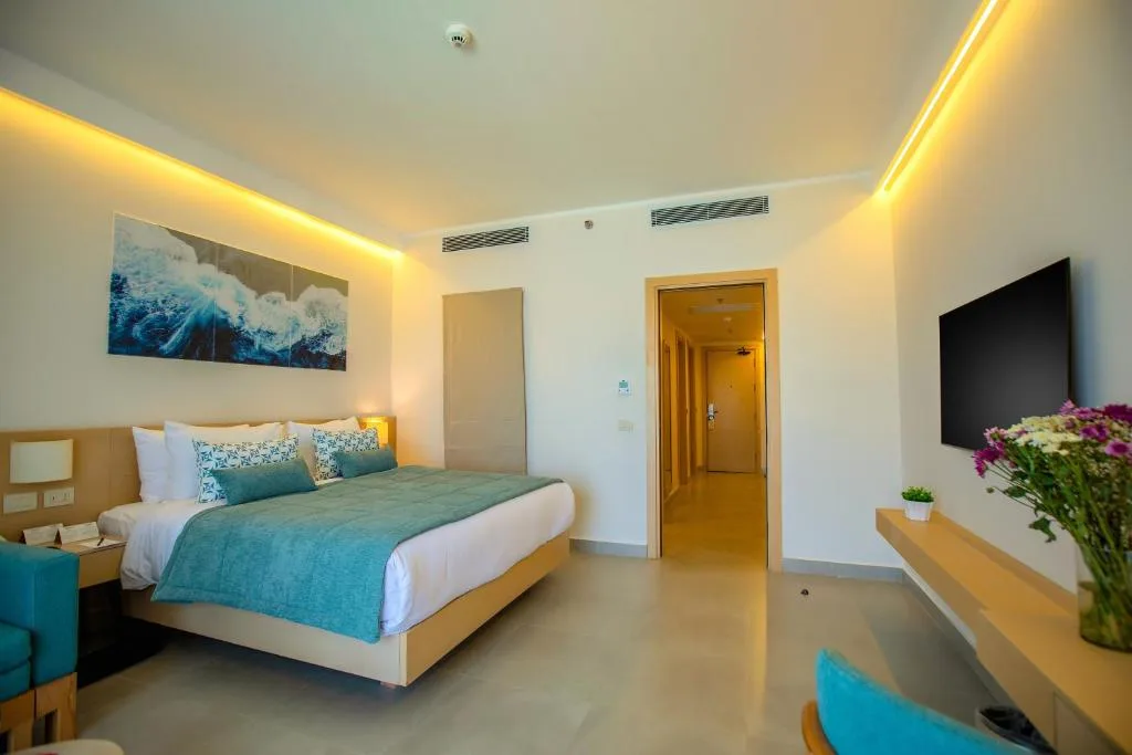 Amwaj Beach Club Abu Soma: another view