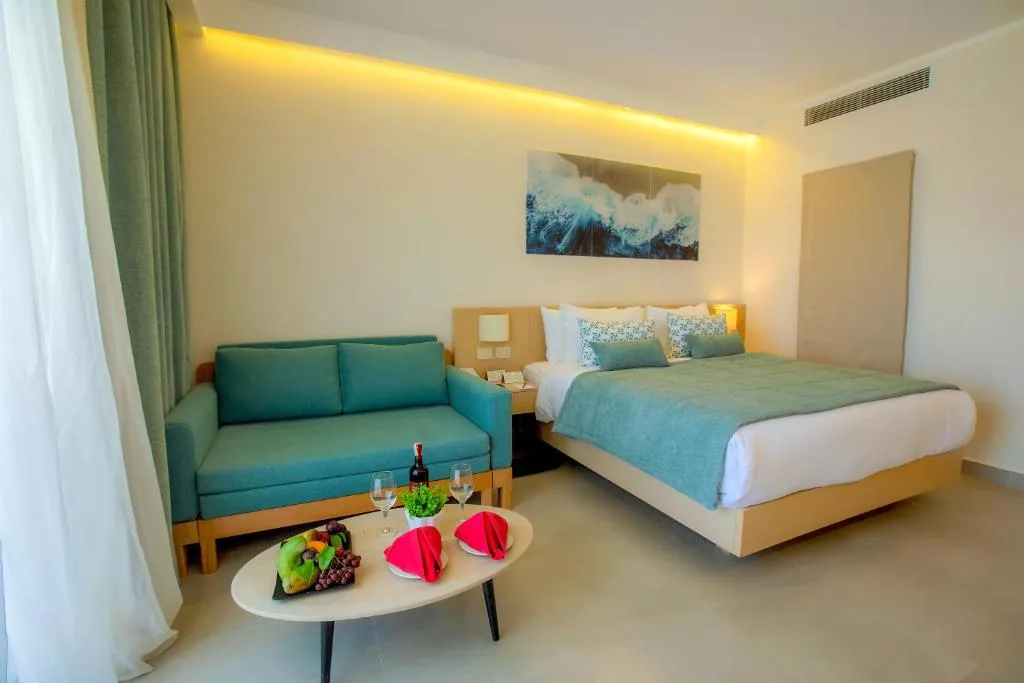 Amwaj Beach Club Abu Soma: another view
