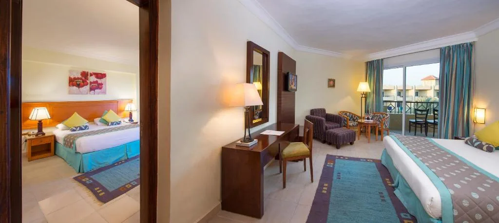 Amwaj Beach Club Abu Soma: another view