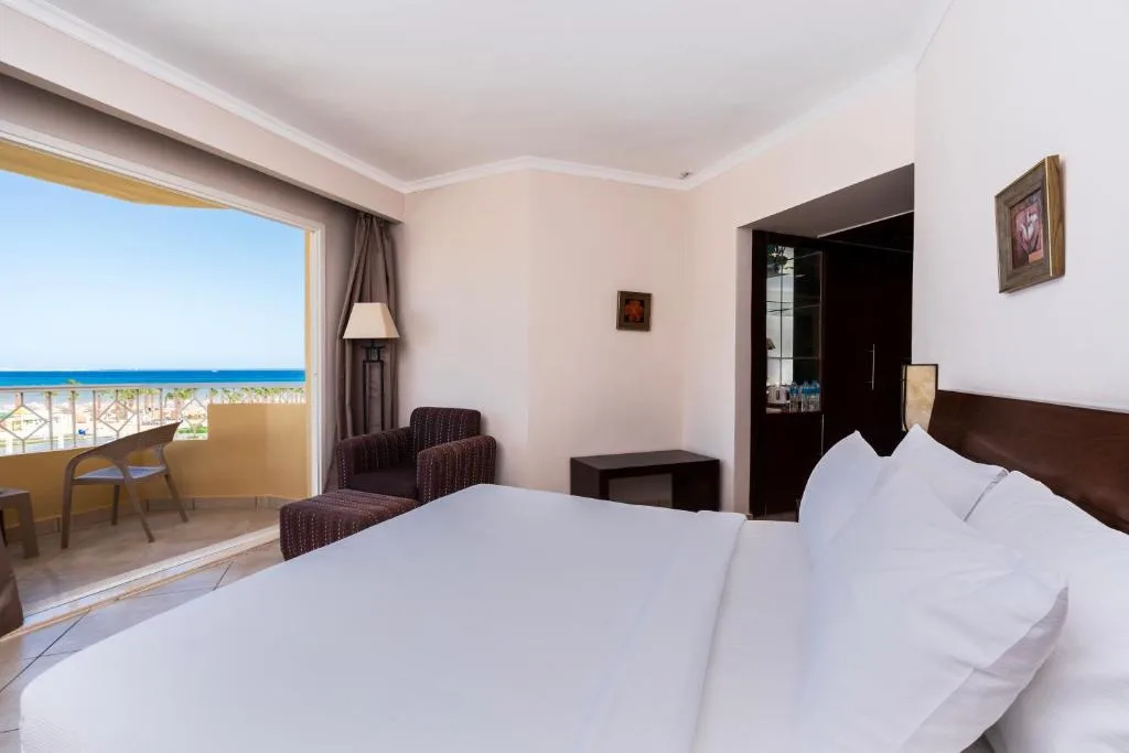 Amwaj Beach Club Abu Soma: another view