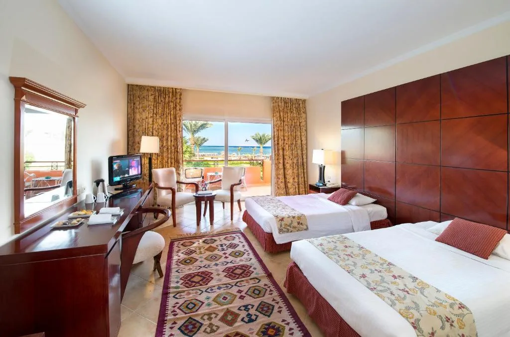 Amwaj Oyoun Resort: another view