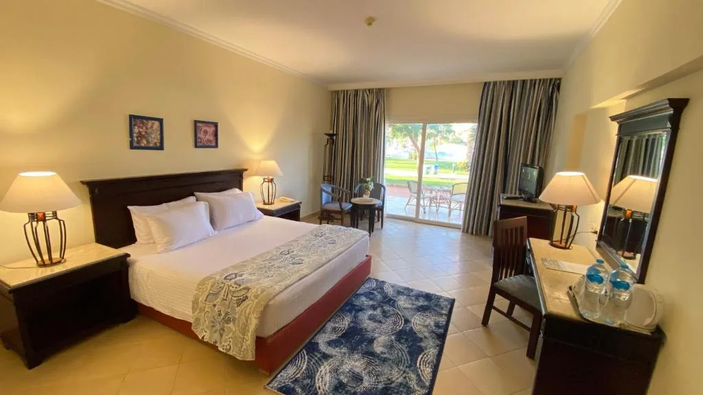 Amwaj Oyoun Resort: another view