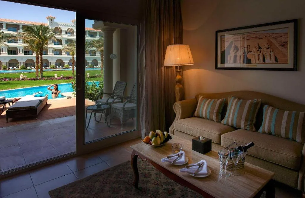 Baron Palace Sahl Hasheesh: another view
