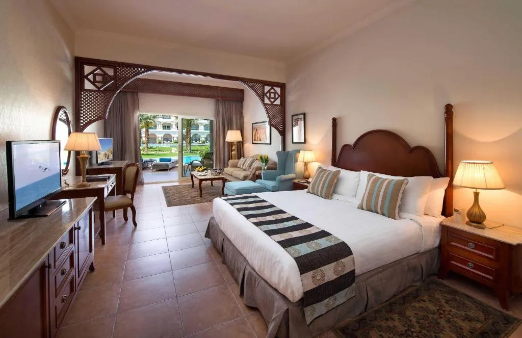 Baron Palace Sahl Hasheesh: another view