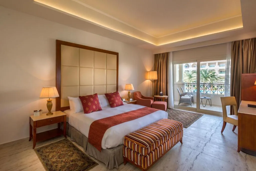 Baron Palace Sahl Hasheesh: another view