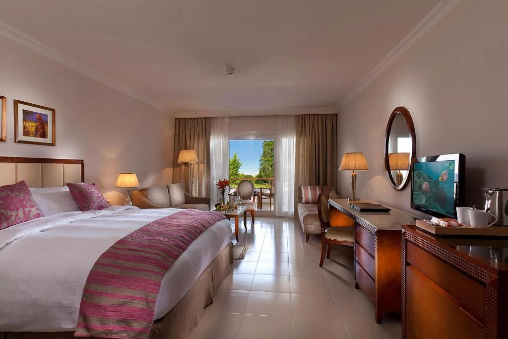 Baron Palace Sahl Hasheesh: another view