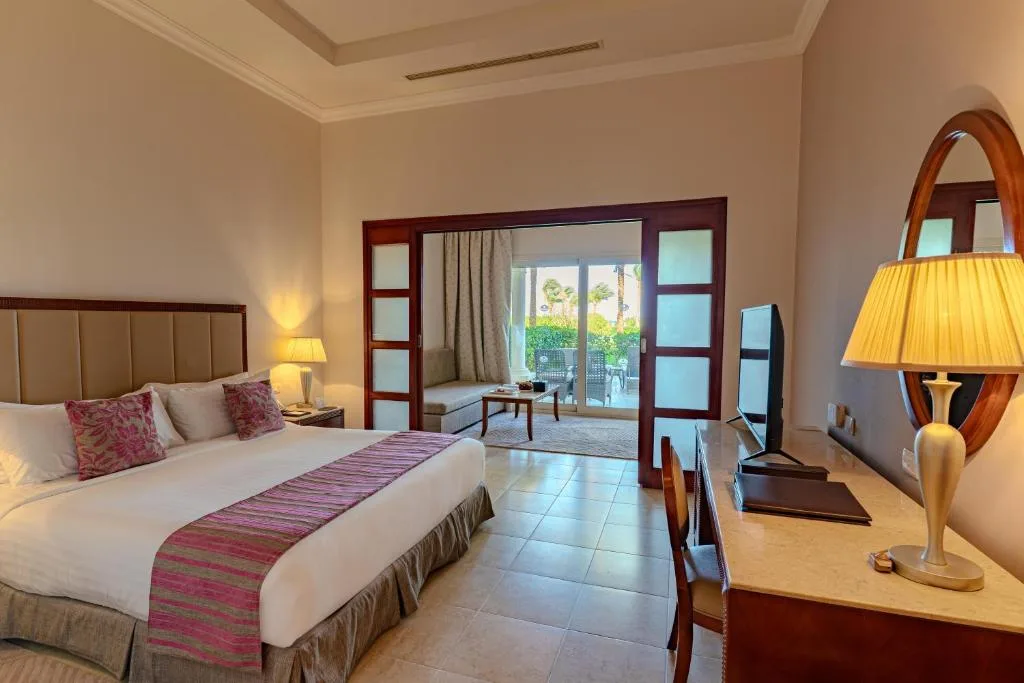 Baron Palace Sahl Hasheesh: another view