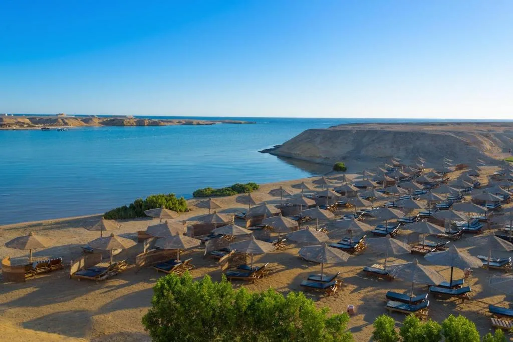 Cardina Resort: another view