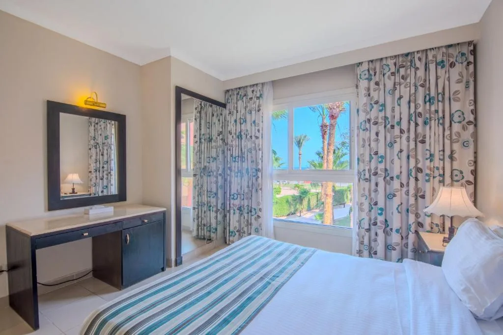 Cardina Resort: another view