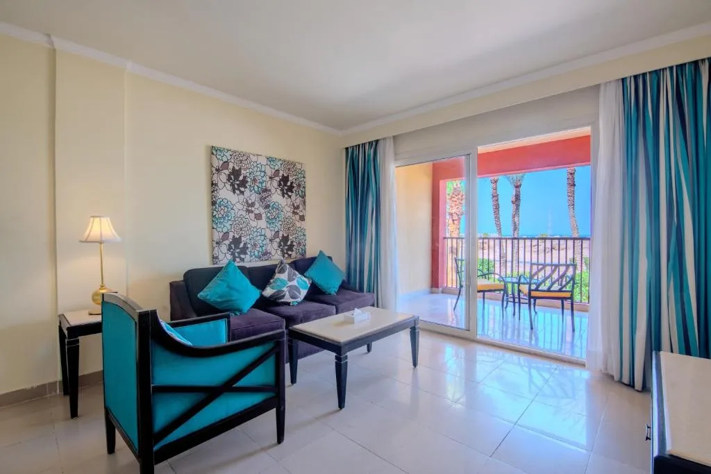 Cardina Resort: another view