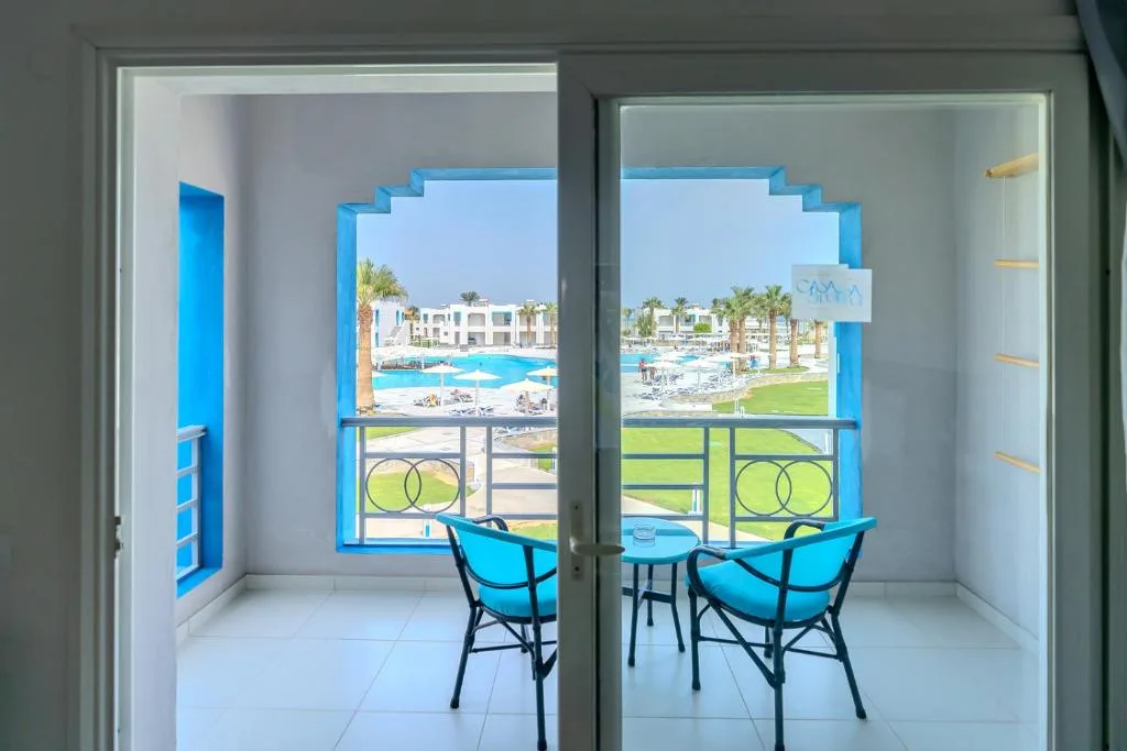 Casa Blue Resort: another view