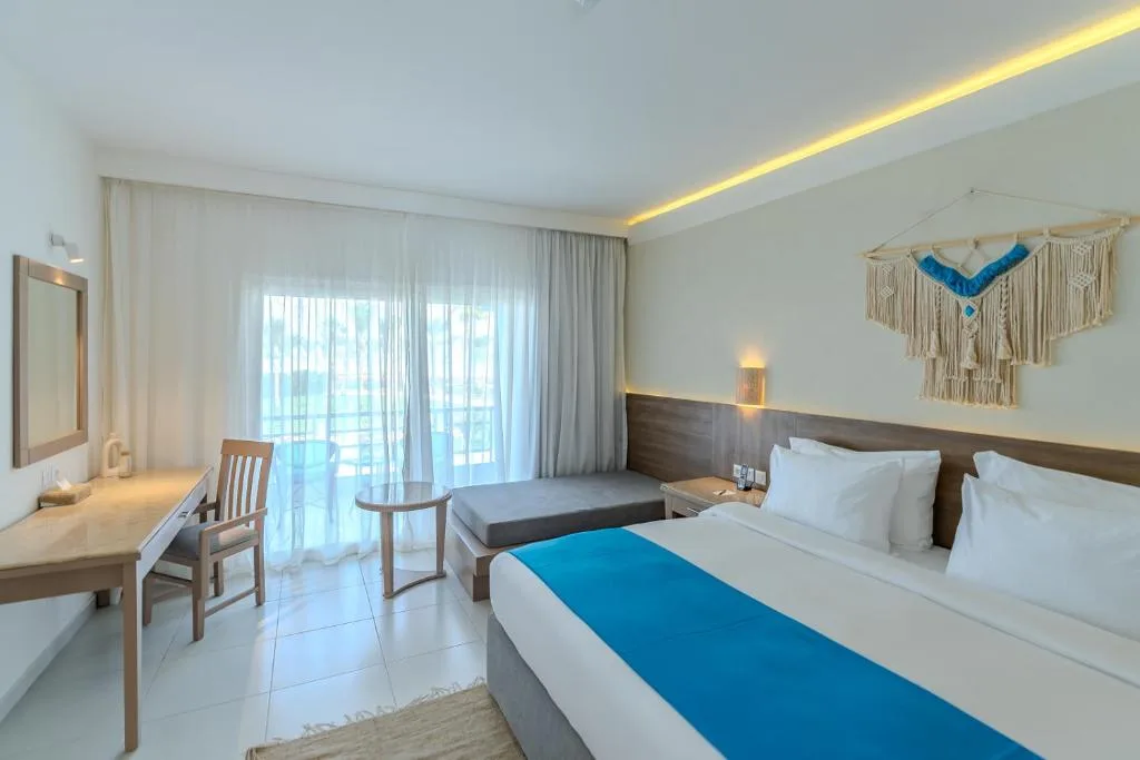 Casa Blue Resort: another view