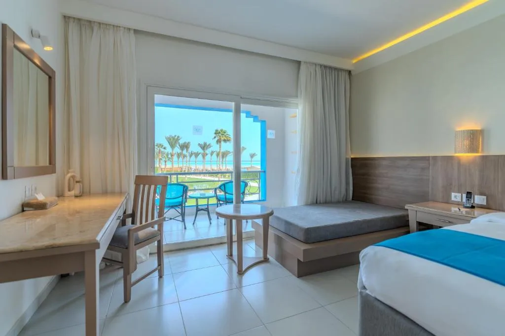 Casa Blue Resort: another view