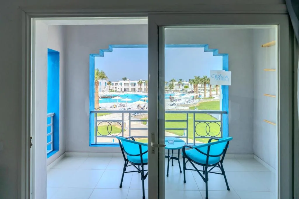 Casa Blue Resort: another view