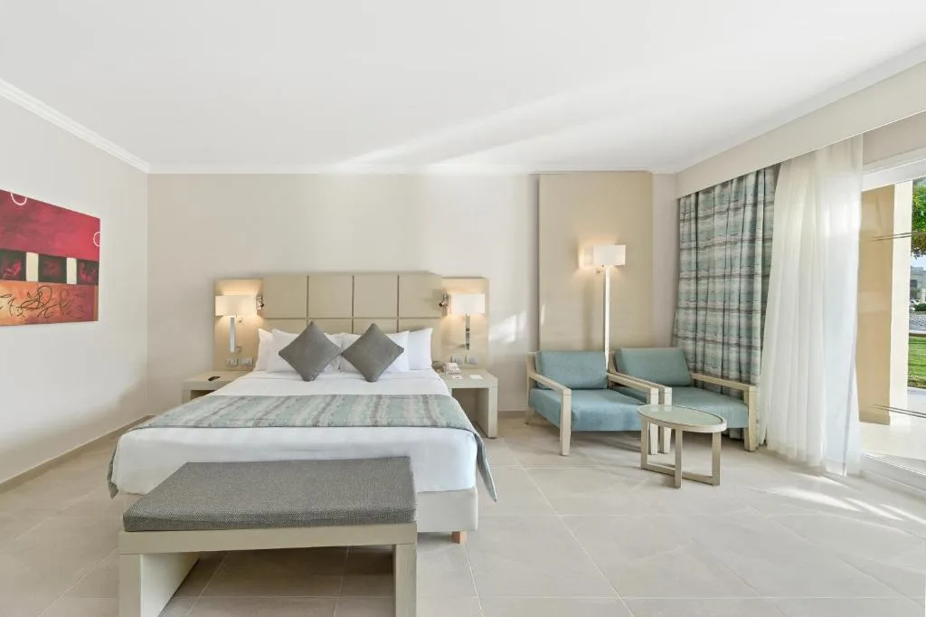 Cleopatra Luxury Resort Sharm El Sheikh: another view