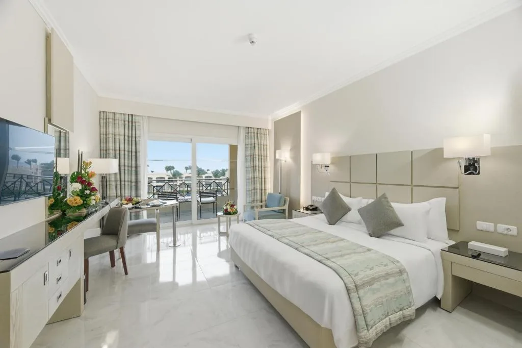 Cleopatra Luxury Resort Sharm El Sheikh: another view