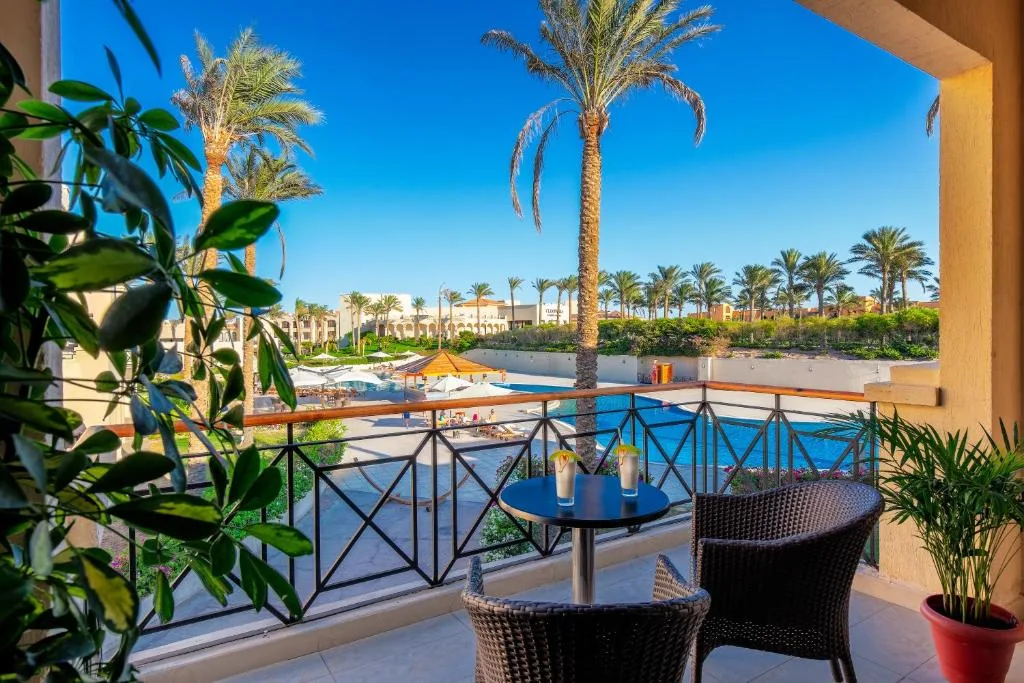 Cleopatra Luxury Resort Sharm El Sheikh: another view