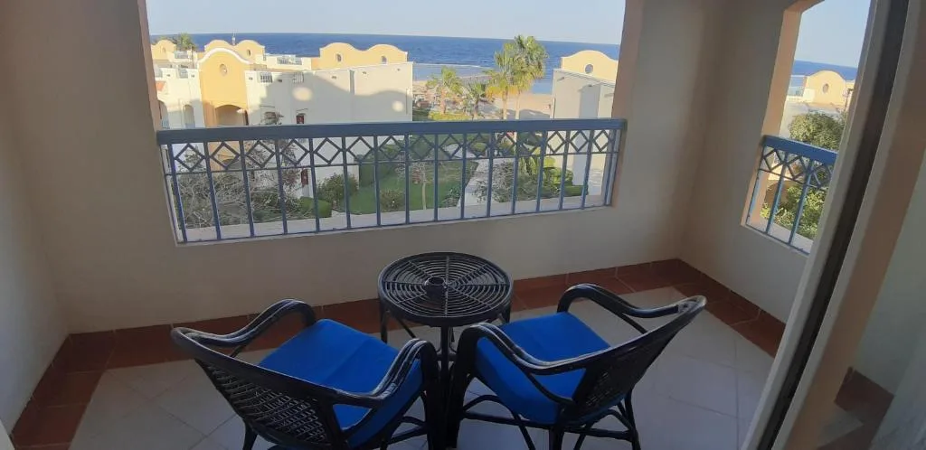 Concorde Moreen Beach Resort: another view