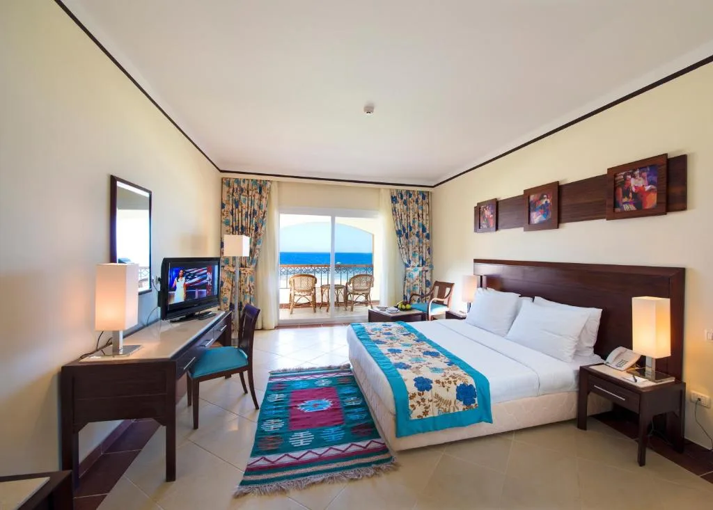 Concorde Moreen Beach Resort: another view