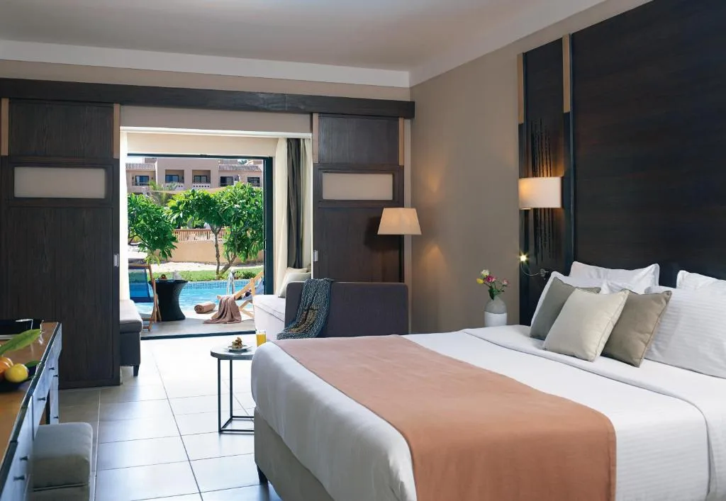 Coral Sea Aqua Club Resort: another view