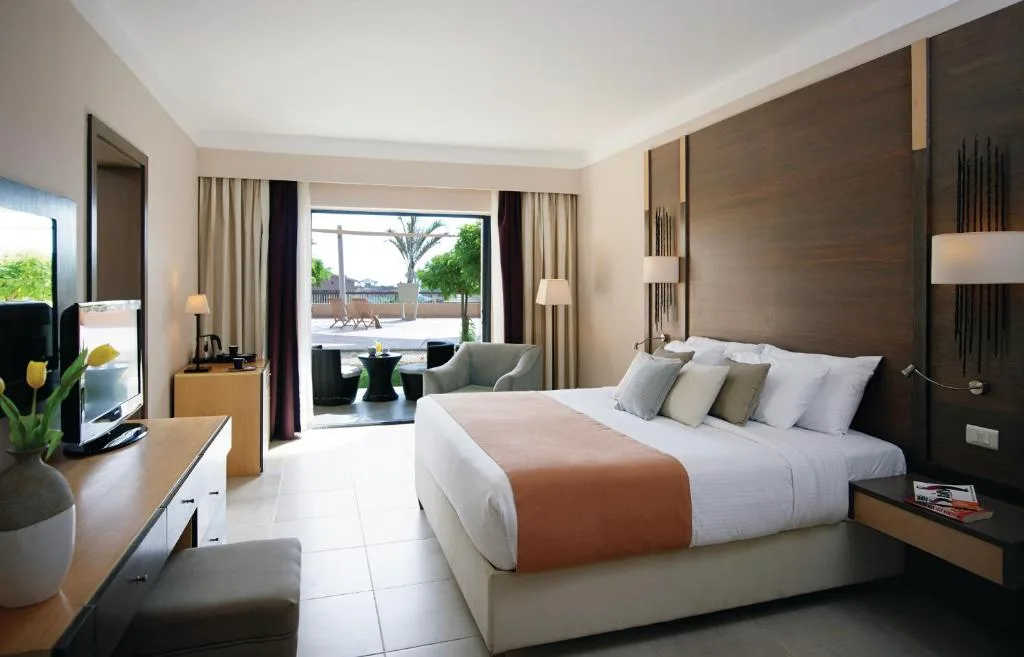 Coral Sea Aqua Club Resort: another view