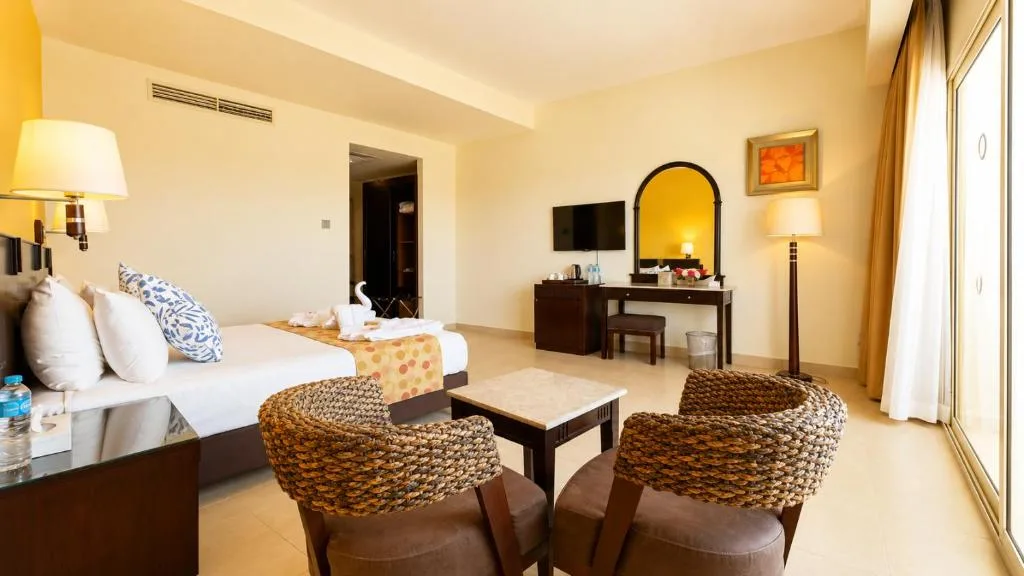 Coral Sun Beach: another view