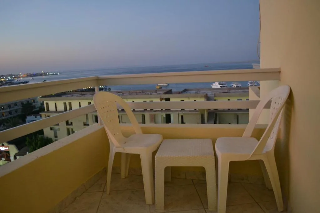 Dexon Roma Hotel: another view