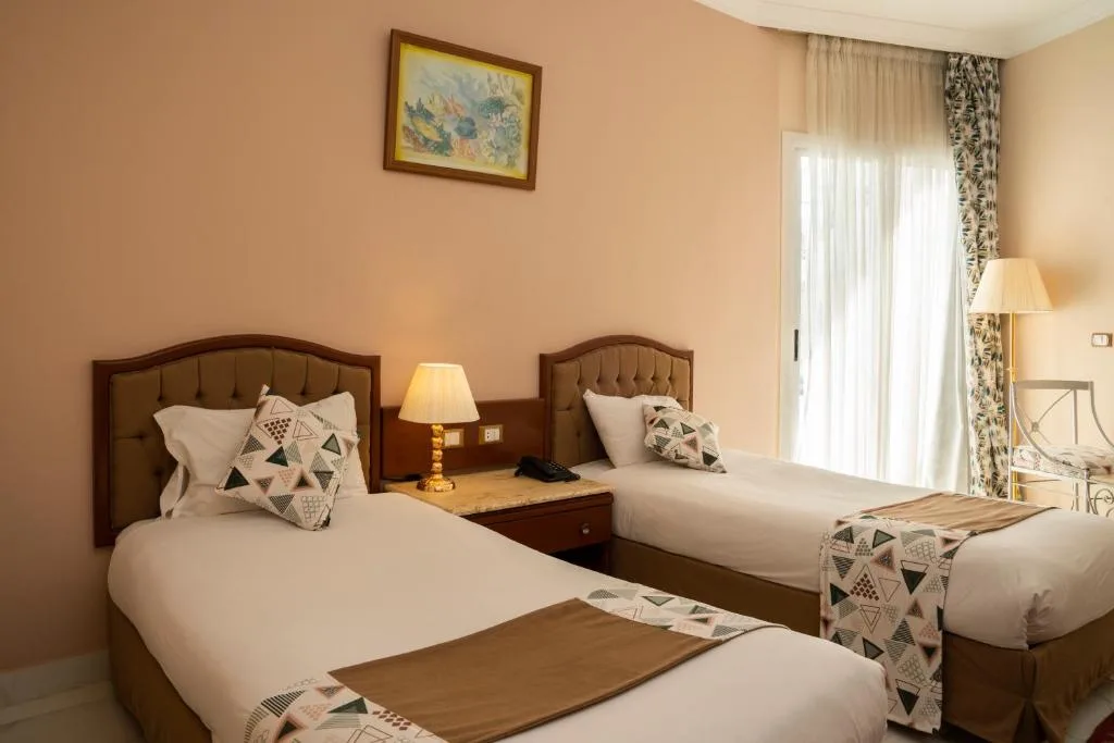 Dexon Roma All Inclusive Hotel: another view