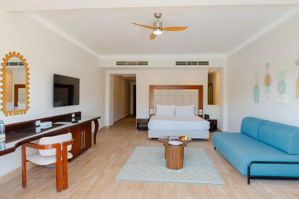 Diamond Beach By Pearl Resort: another view