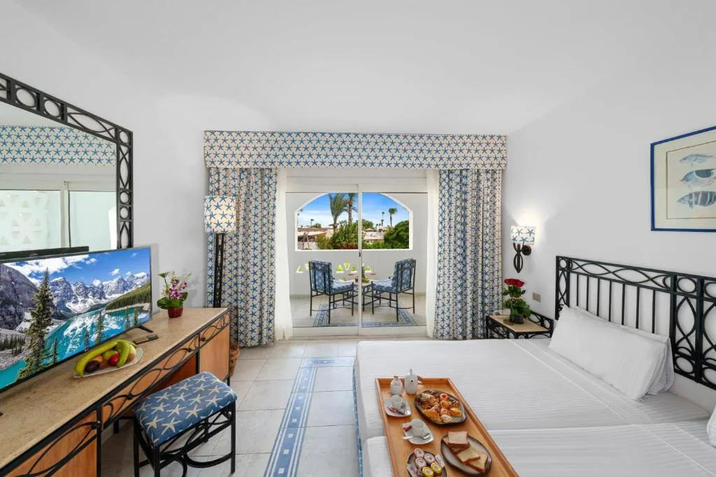 Domina Coral Bay Resort, Diving, Spa & Casino: another view