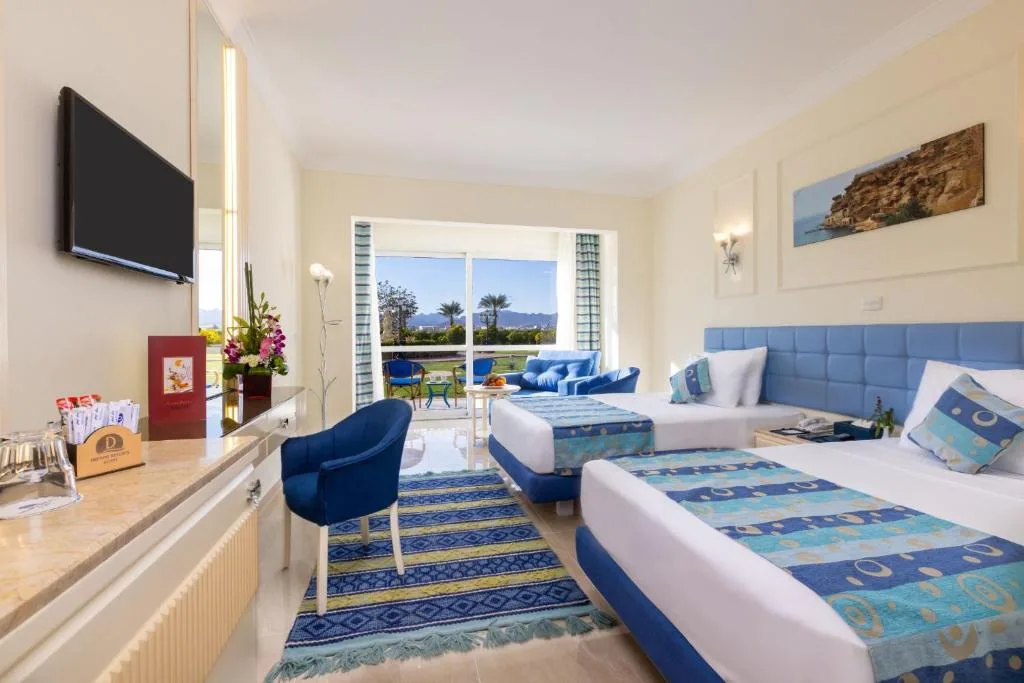 Dreams Vacation Resort: another view