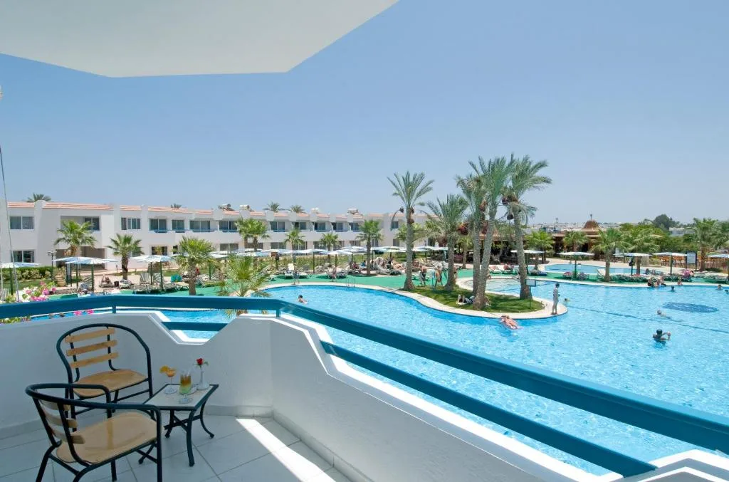 Dreams Vacation Resort: another view