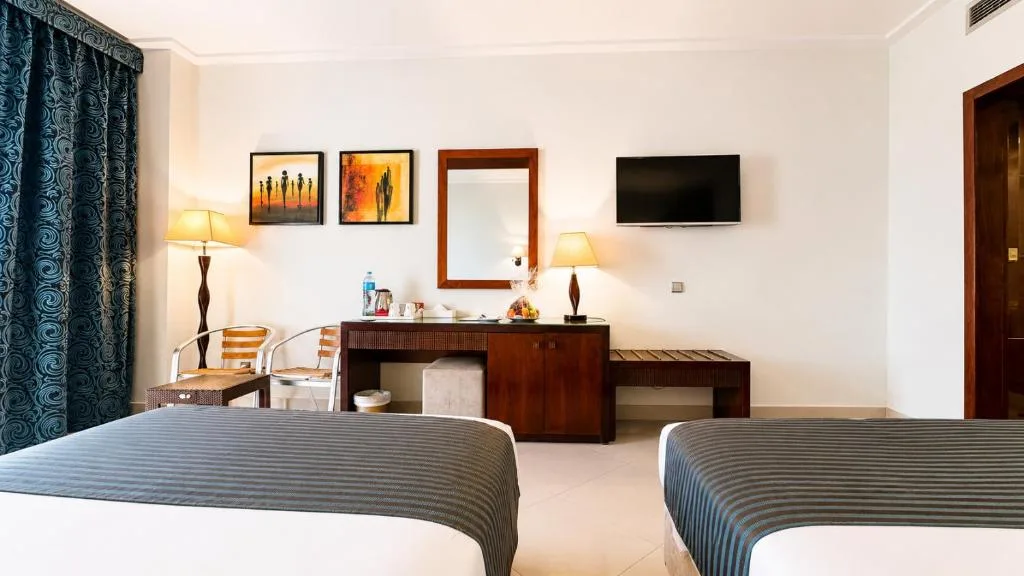 Elysees Dream Beach Hotel: another view