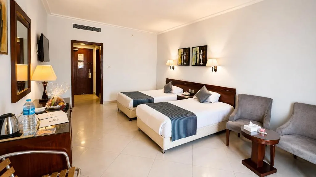 Elysees Dream Beach Hotel: another view