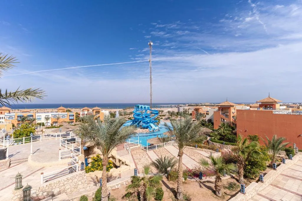 Faraana Heights Aqua Park: another view