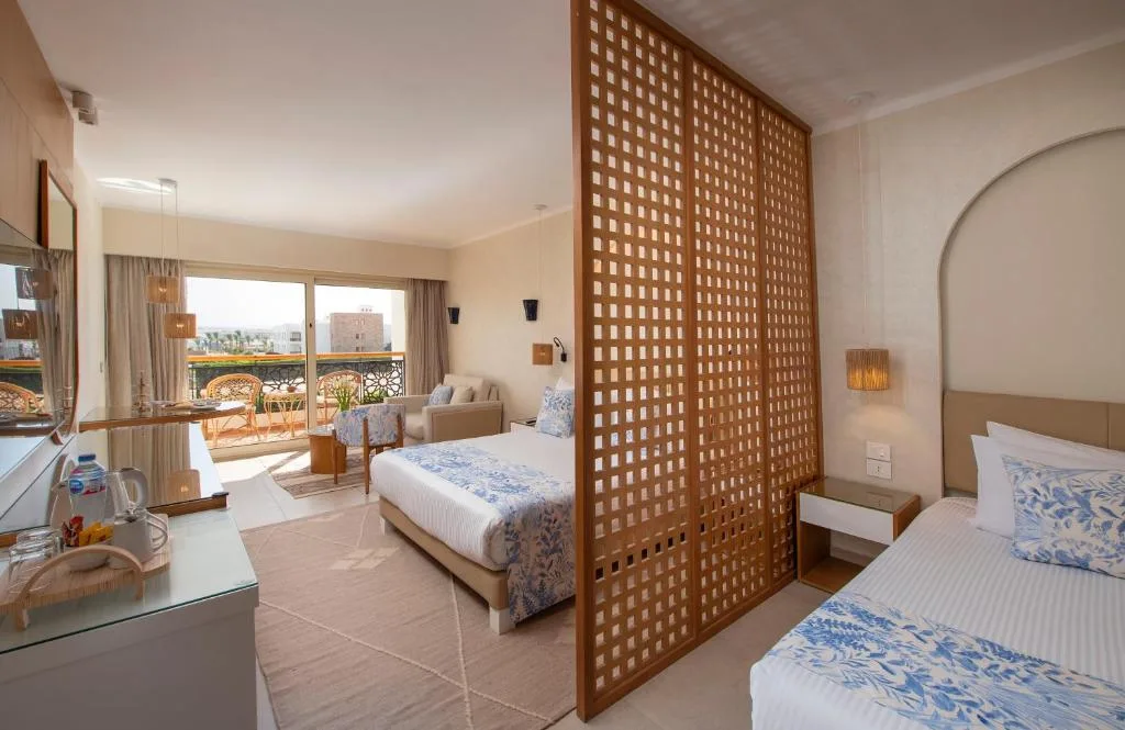 Fort Arabesque Resort, Spa & Villas: another view