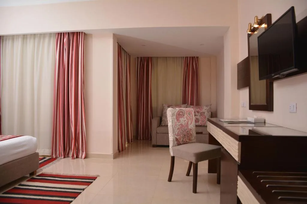 Golden Beach Resort: another view