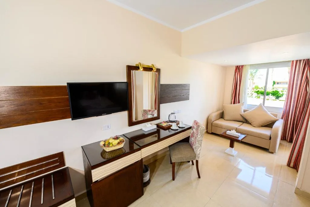 Golden Beach Resort: another view