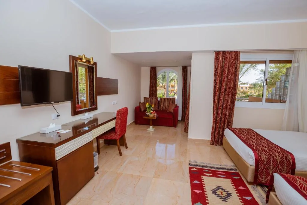 Golden Beach Resort: another view
