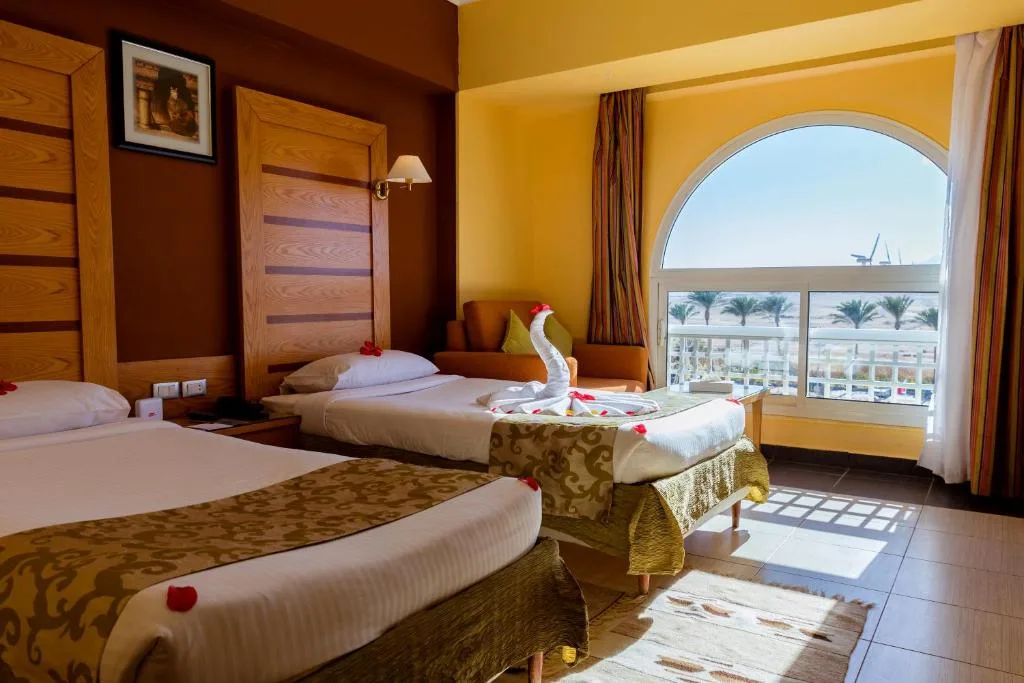 Golden Beach Resort: another view