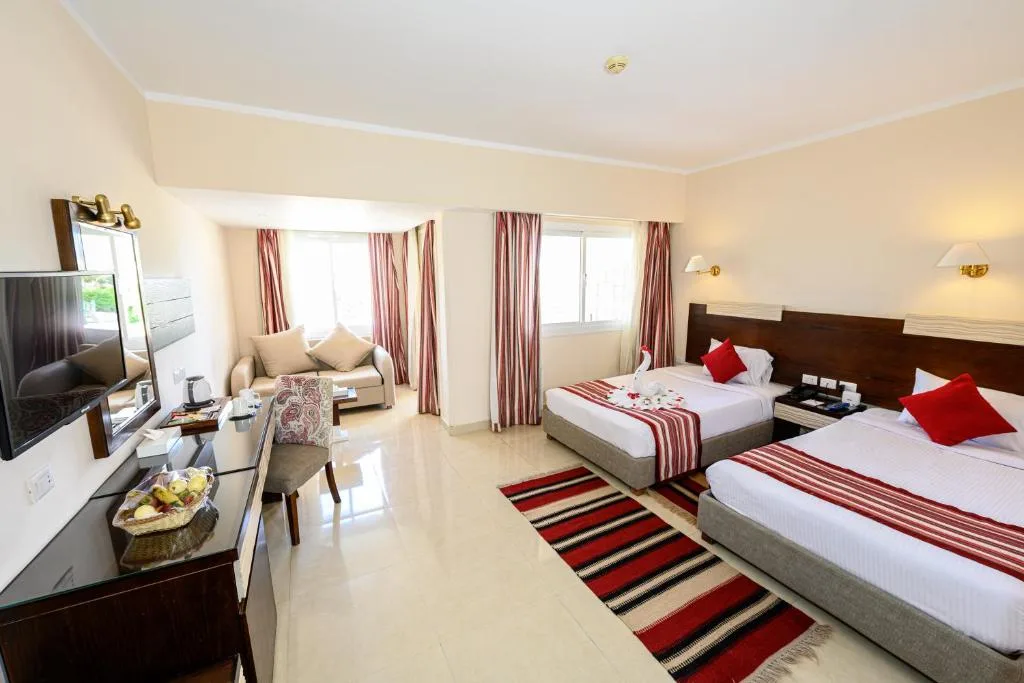 Golden Beach Resort: another view
