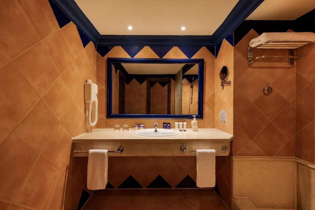 Grand Makadi: another view