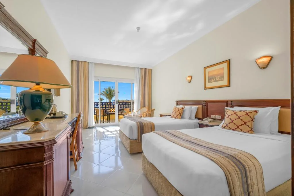 Grand Oasis Resort: another view