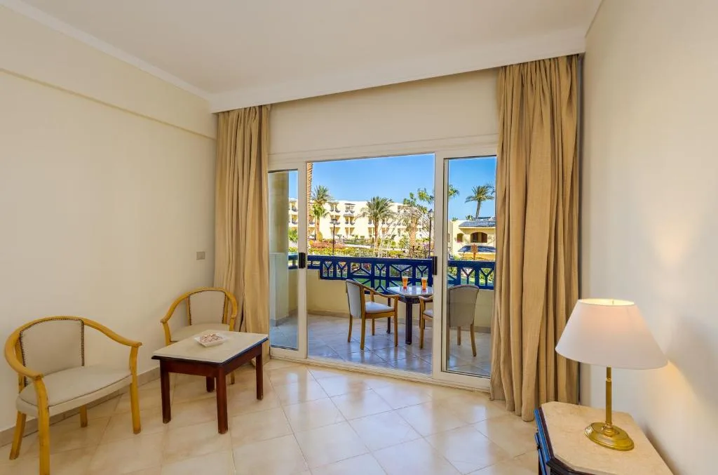 Grand Oasis Resort: another view