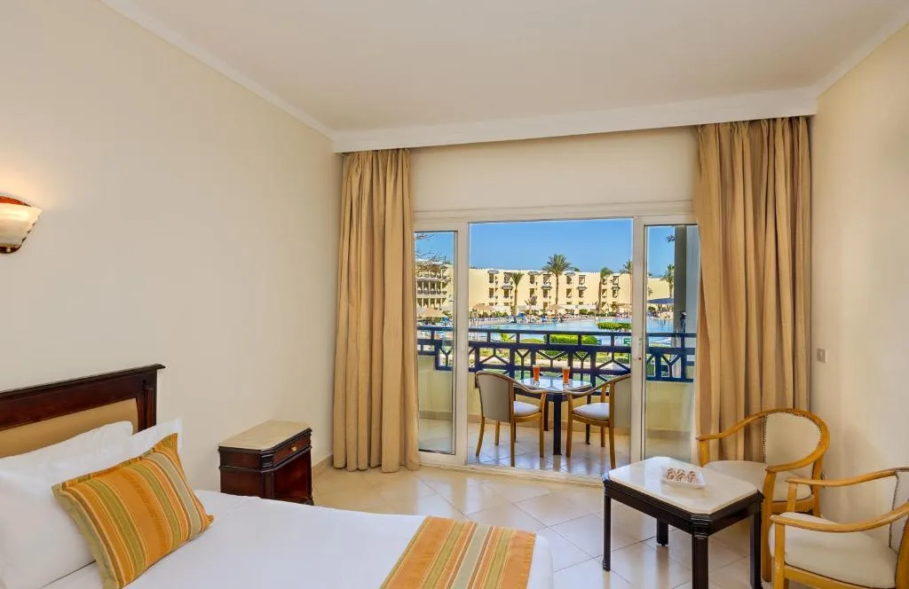 Grand Oasis Resort: another view