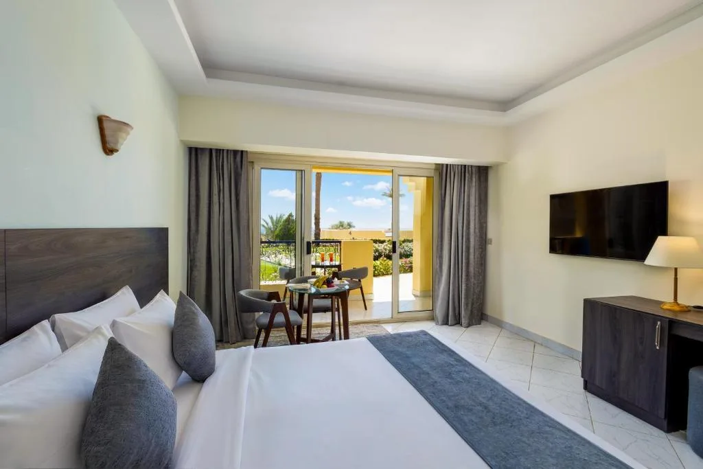 Grand Oasis Resort: another view