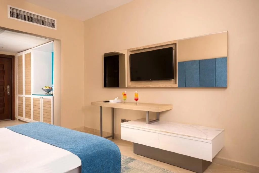 Gravity Hotel & Aqua Park Hurghada: another view